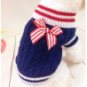 Pull tricot bleu à col roulé pour chien