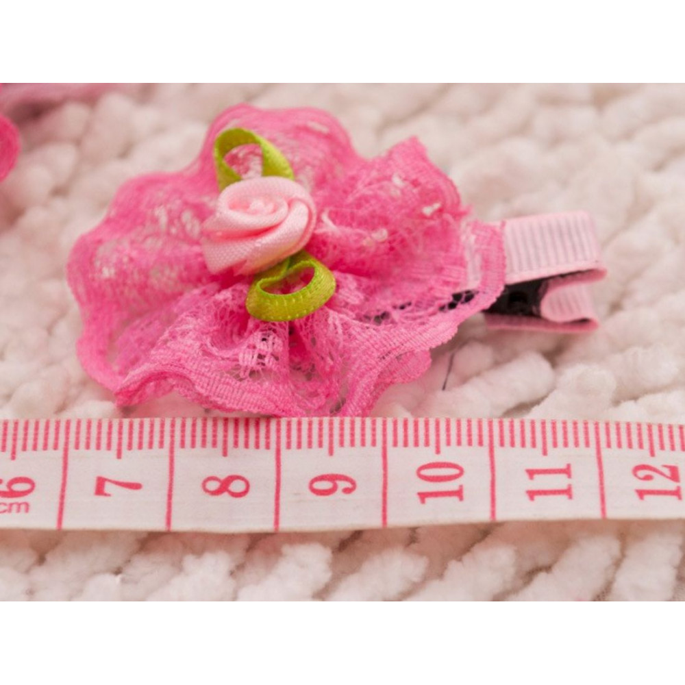 Barrette en dentelle avec une rose pour chienne